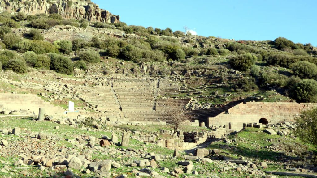 Assos Antik Tiyatro Behramkale