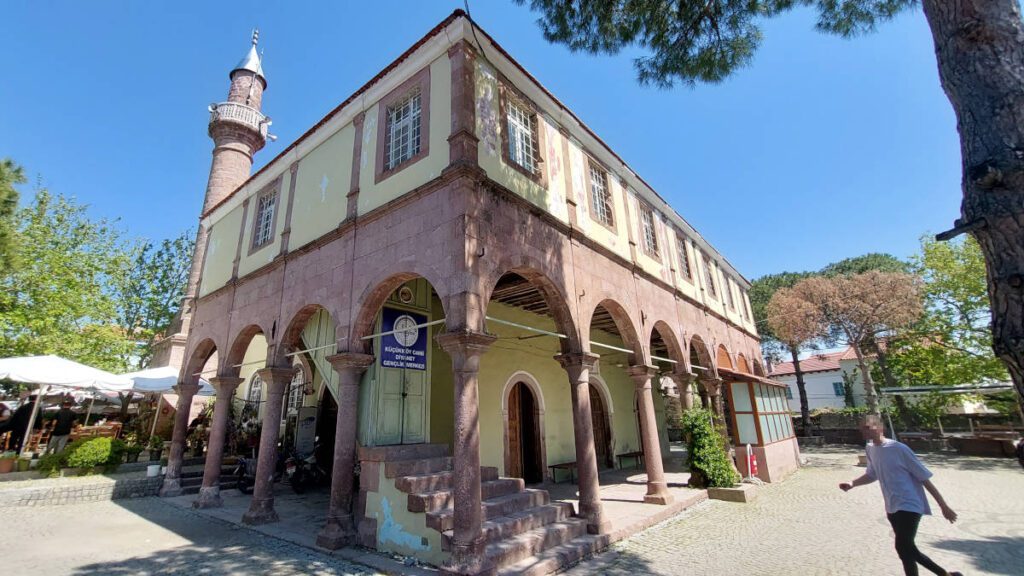 Küçükköy Merkez Camii